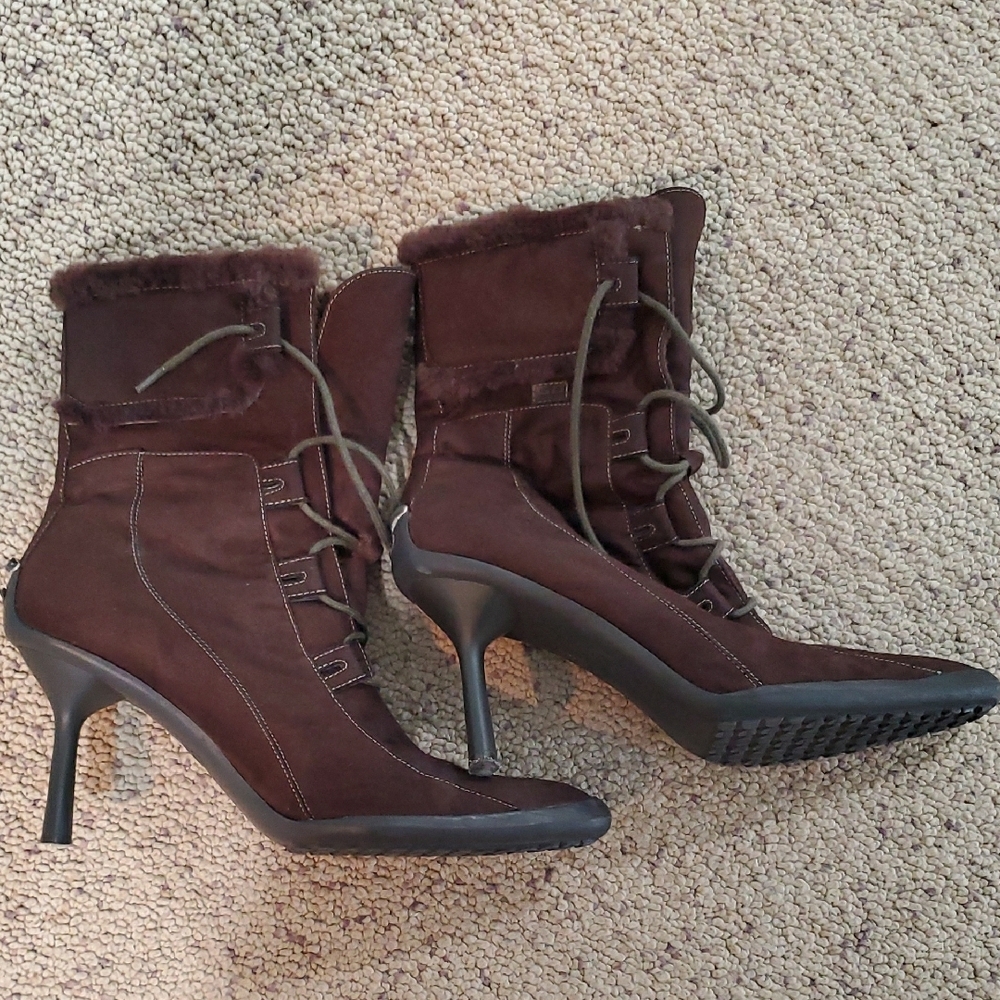 Anne Klein High Heel Brown Suede w/faux fur trim Women's Boots sz 9